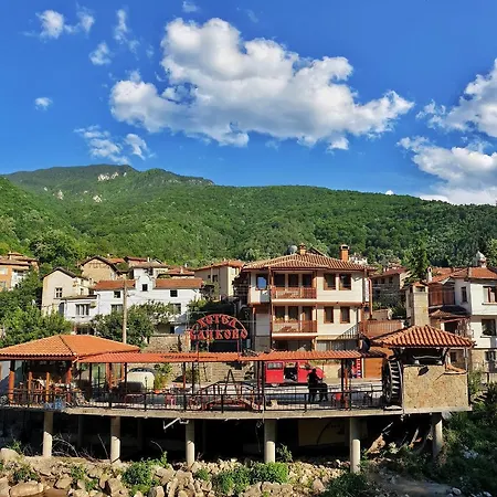 Hotel семеен