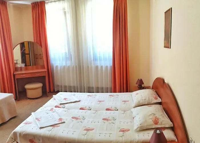 семеен 2* Batschkowo